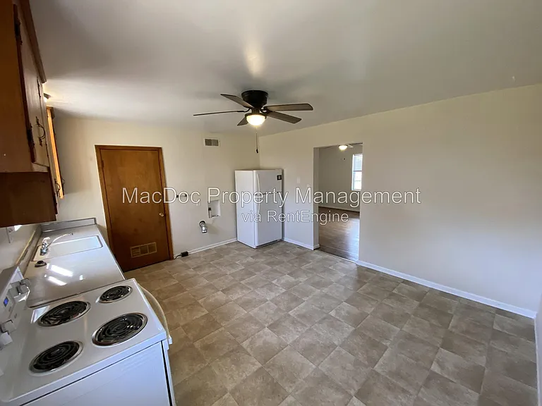 423 Hill St #3 — Photo 7