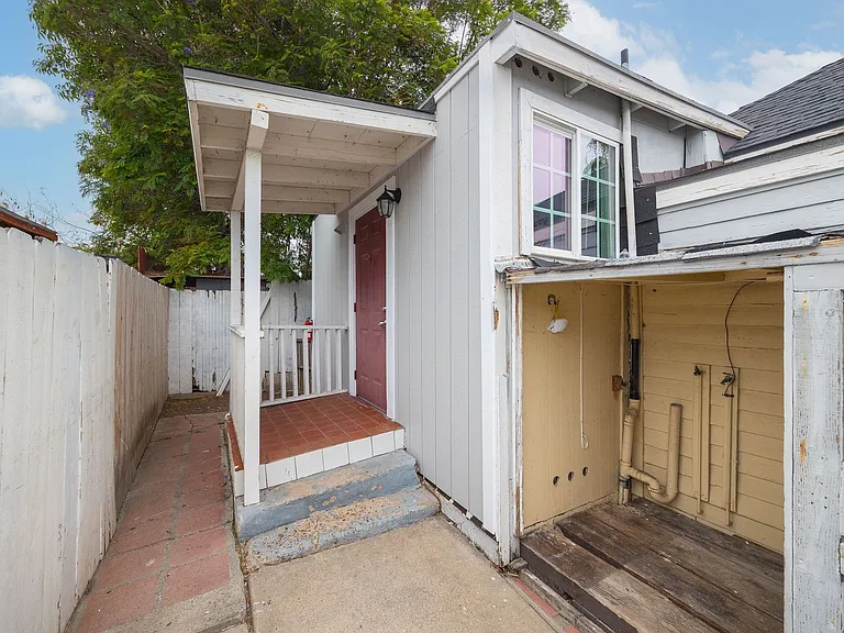 940 Arcadia Pl — Photo 11
