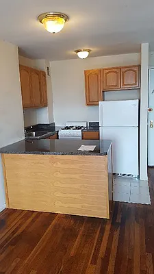 Rented by Smart NY Realty LLC | media 16