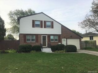 3460 Emerling Dr, Blasdell, NY 14219