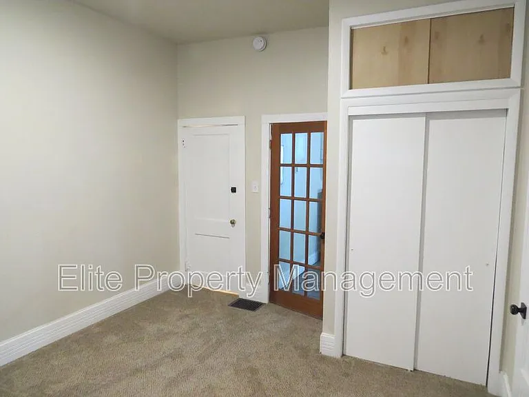 715 W 10th St #1 — Photo 7