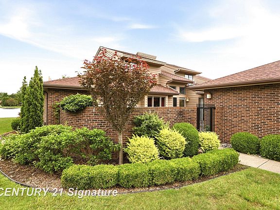 3rd image of 2715 Inverness Dr