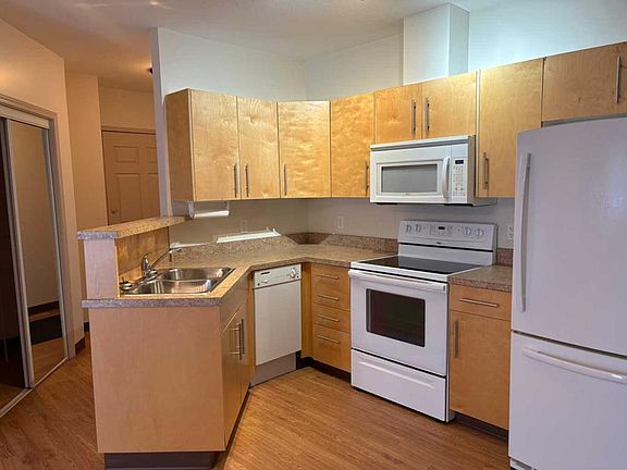 5th image of 4304 S 51st St #5