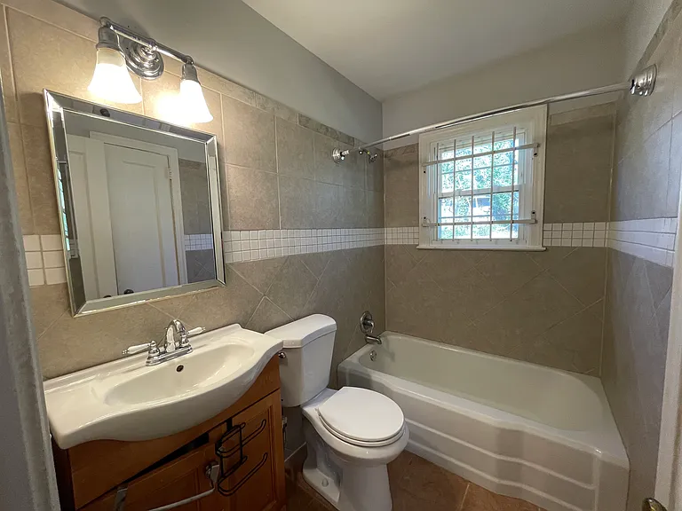 963 Astor Ave SW — Photo 11