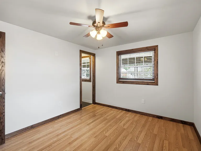 27 Laurelgrove Dr — Photo 16