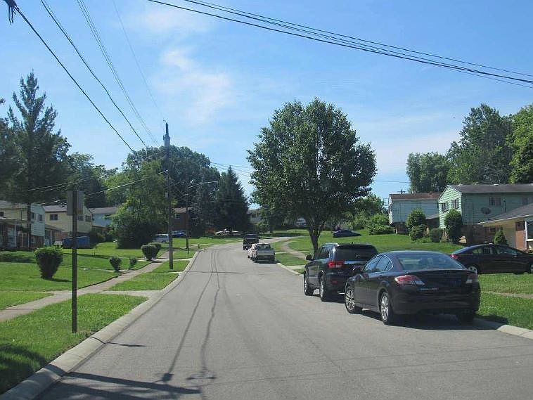2nd image of 9814 Arvin Ave