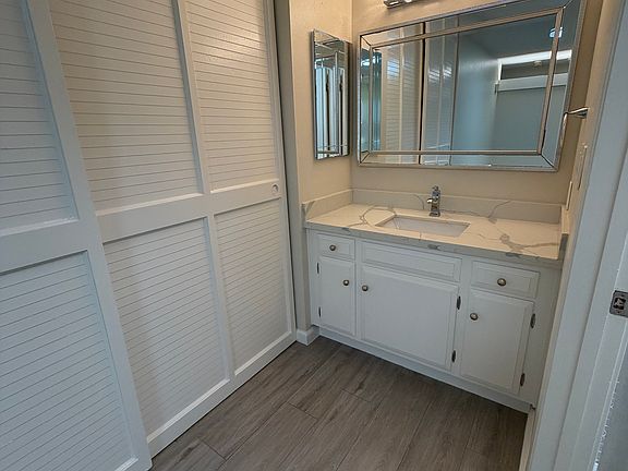 3rd image of 255 S Rengstorff Ave APT 165