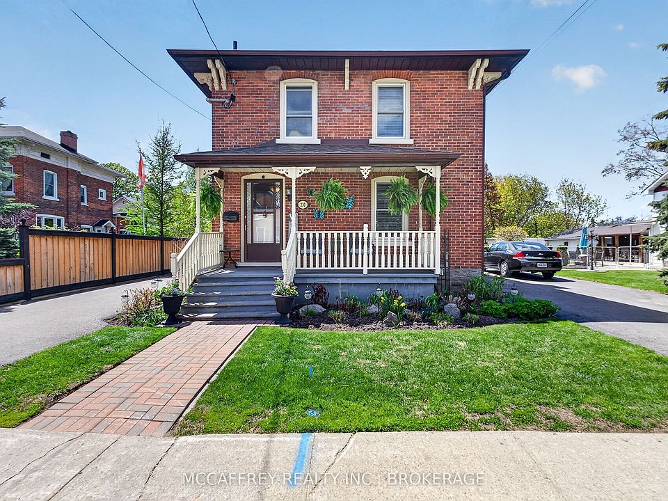 1st image of 230 Centre St N