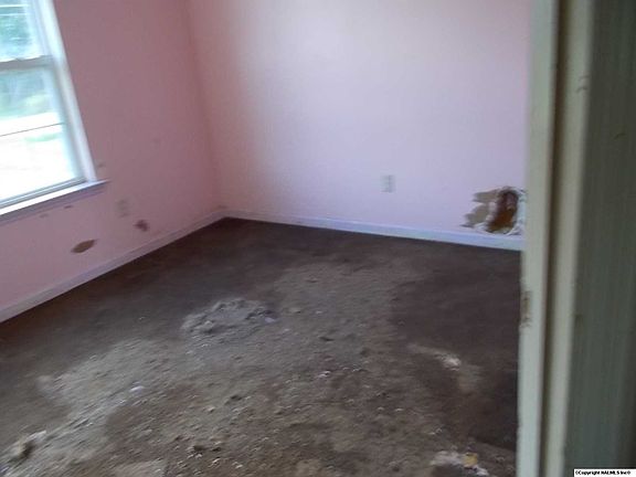 4th image of 3155 Charity Ln