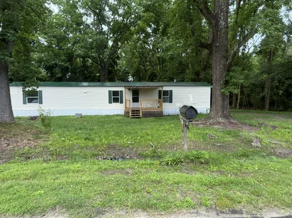121 Pope Road, Rose Hill, NC 28458