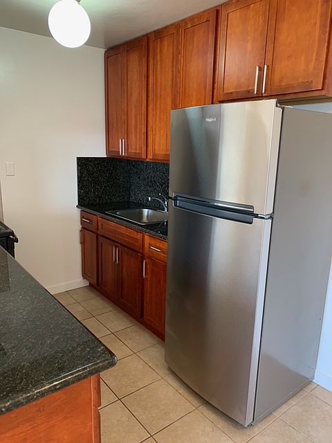 1st image of 720 41st Ave #9