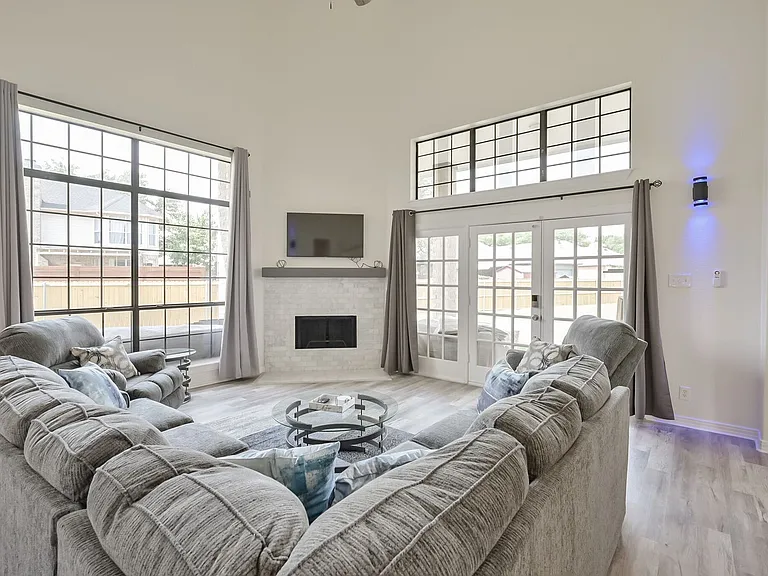 2735 Water Oak Dr — Photo 9