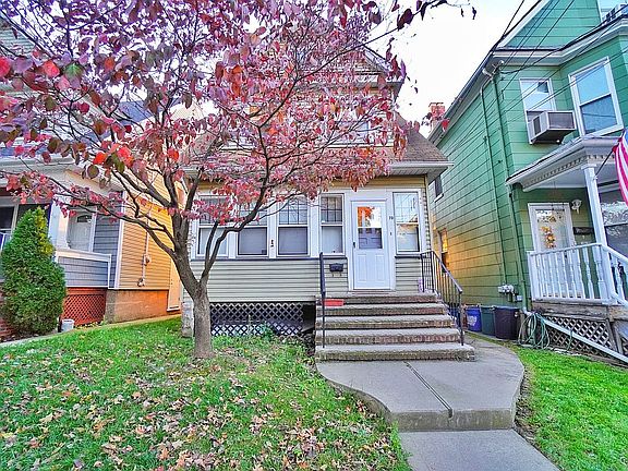 3rd image of 70 Dubois Ave