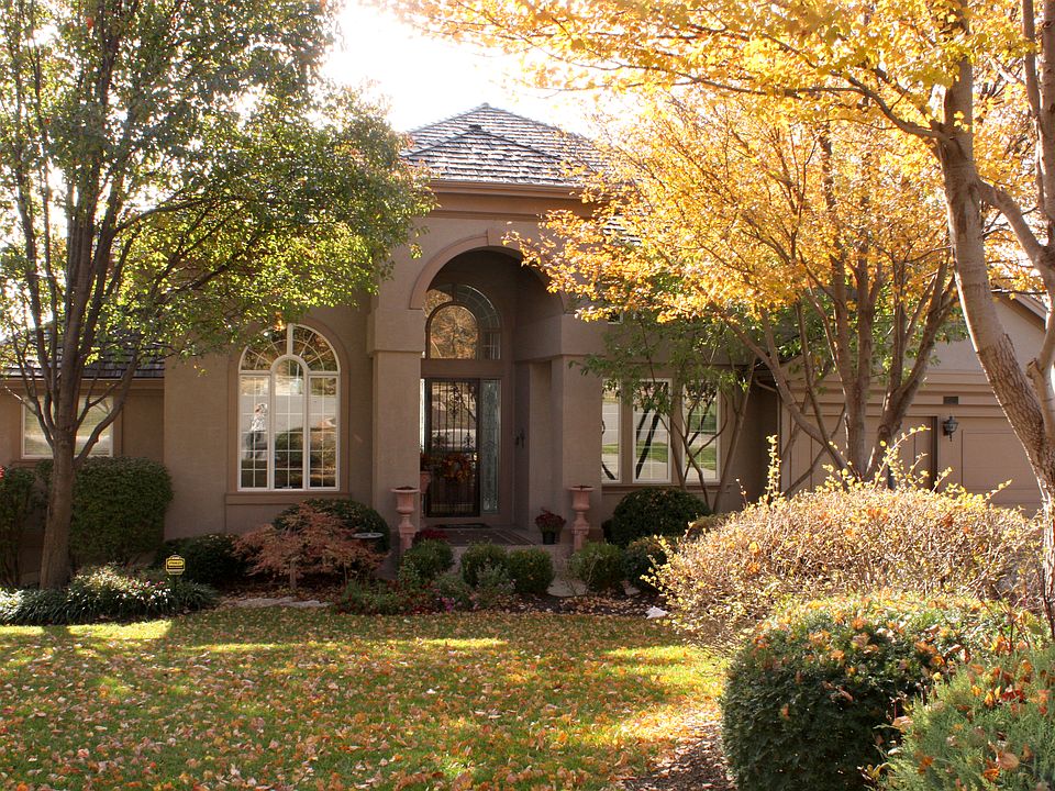 Fabulous curb appeal!