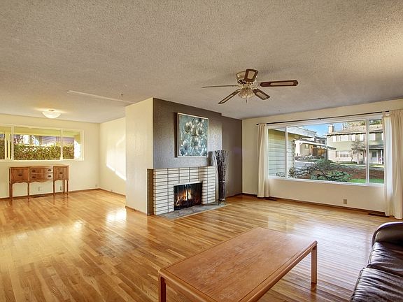 4th image of 17311 NE 19th Pl