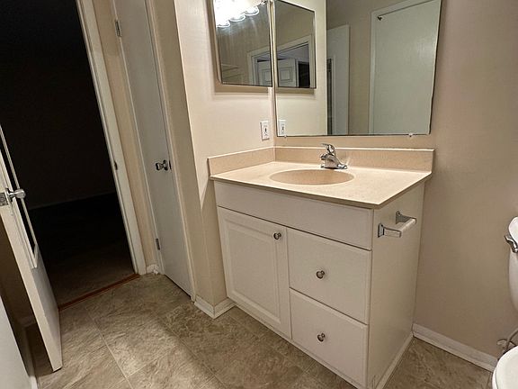 5th image of 401 N Cromwell Rd APT D7