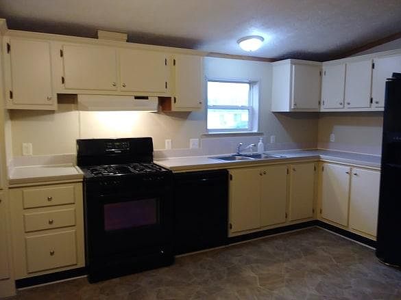 1st image of 1306 Pennington Dr