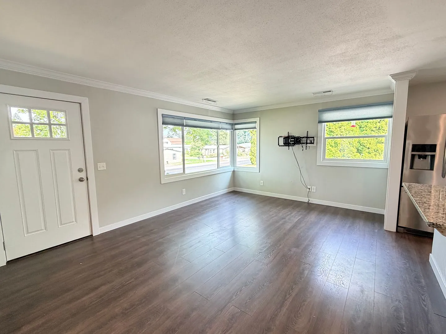 Park-like feel! 2+ bed with ADU in back, 2 bath house, central a/c, fenced back yard, great locat... — Photo 3