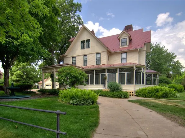 606 Superior Street, Chippewa Falls, WI 54729