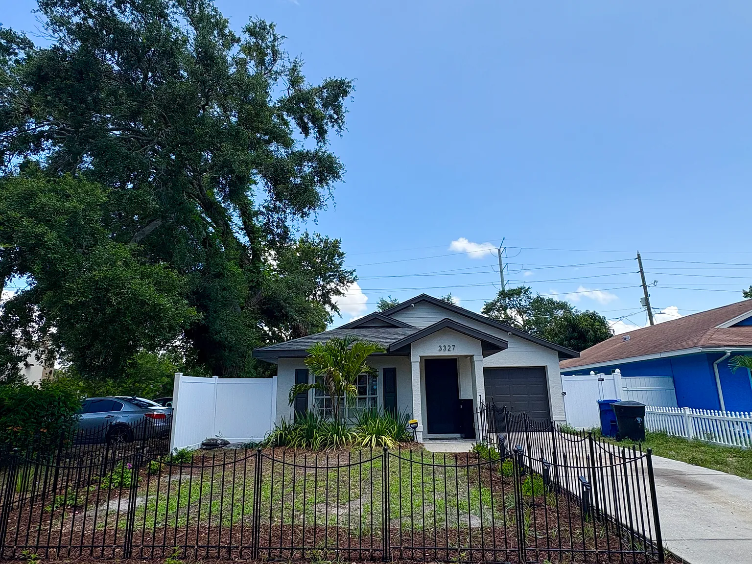 3 bed, 1251 sqft, $3,200 — Photo 3