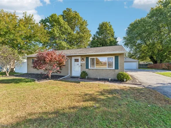 2185 Hubbard Rd, Madison, OH 44057