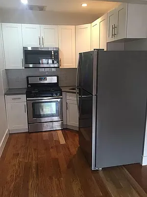 Rented by Makover Group Inc | media 18