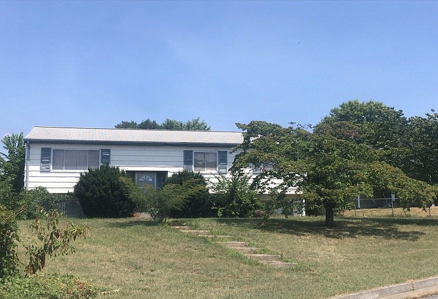 1st image of 3767 Long Meadow Ave NW
