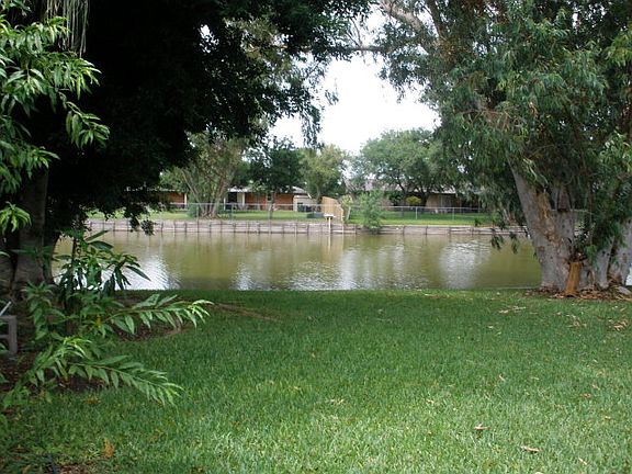 3rd image of 76 Creekbend Dr