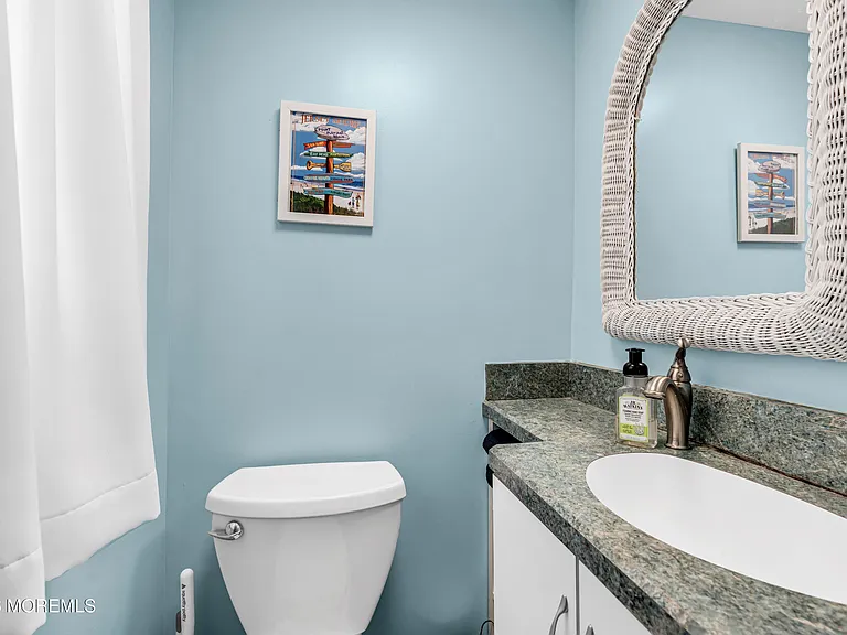 112 W Tide Way — Photo 13