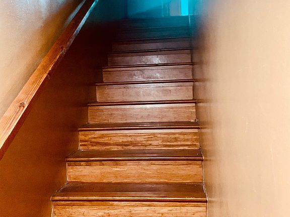 5th image of 17151 Roscoe Blvd Unit 9