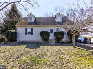 32 Julie Ln, Newark, DE 19711