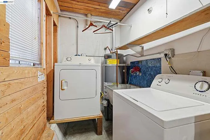 1318 Hudson St — Photo 12