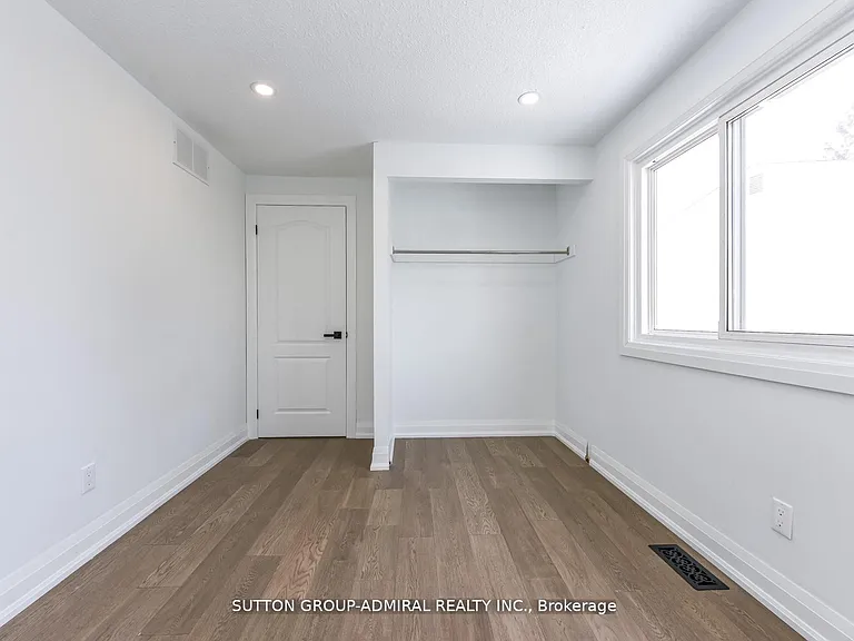4 Hardcastle Ct — Photo 30