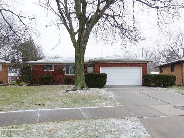 1st image of 21124 Thiele St