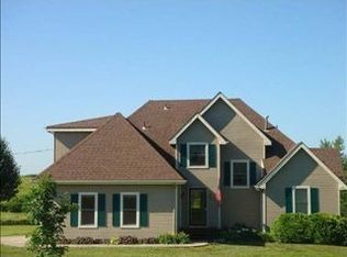 15288 Warren Rd, Maple Hill, KS 66507