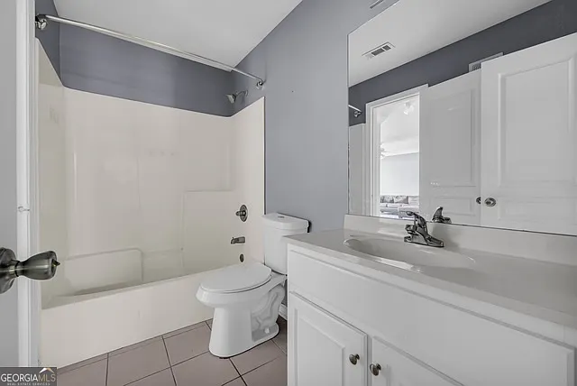 490 Barnett Shoals Rd #205 — Photo 21
