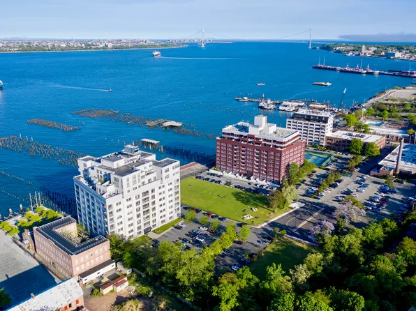 90 Bay Street Landing image 46 of 49