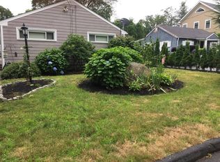 83 William St, Dartmouth, MA 02748