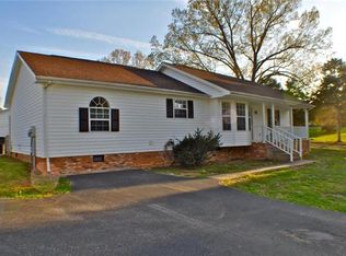 2160 Happy Hills Acre Rd, Woodlawn, TN 37191