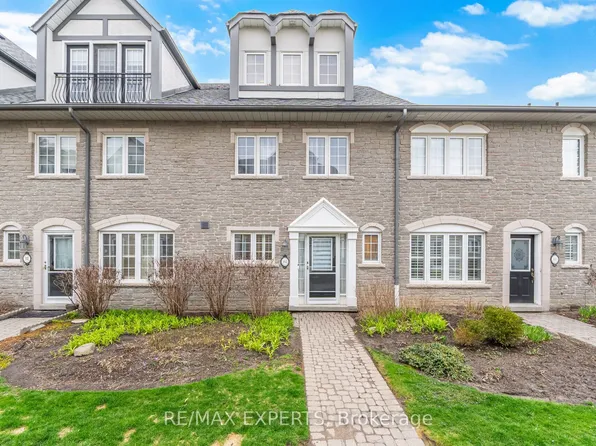 1995 Royal Rd #112, Pickering, ON L1V 6V9