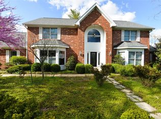 145 Hawthorne Est, Saint Louis, MO 63131