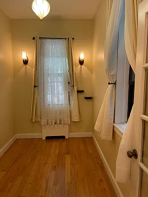 Sold by HomeLister Inc | media 8