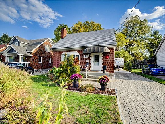 2nd image of 129 Talbot St