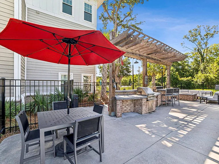 Proximity Residences Charleston — Photo 8