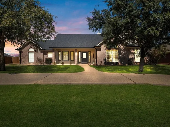 1709 W Tate St, Robinson, TX 76706