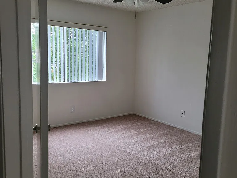 100 - Kimberly Apartments — Photo 55