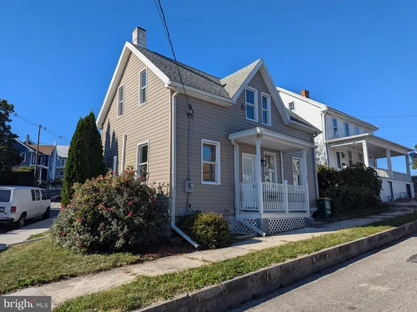 607 Pleasant St, Chambersburg, PA 17201