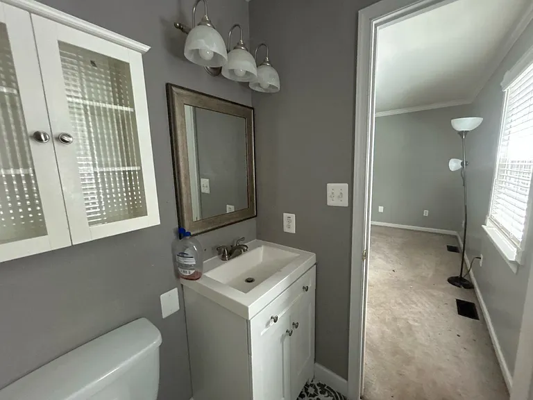 1239 Fairfax Ave — Photo 10
