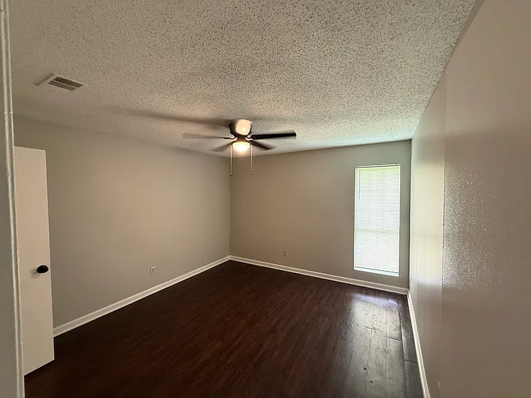 480 Elmfield Cv — Photo 10