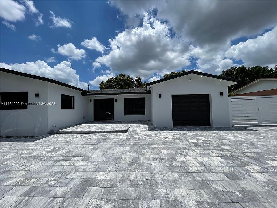 1st image of 15843 Fairway Heights Blvd